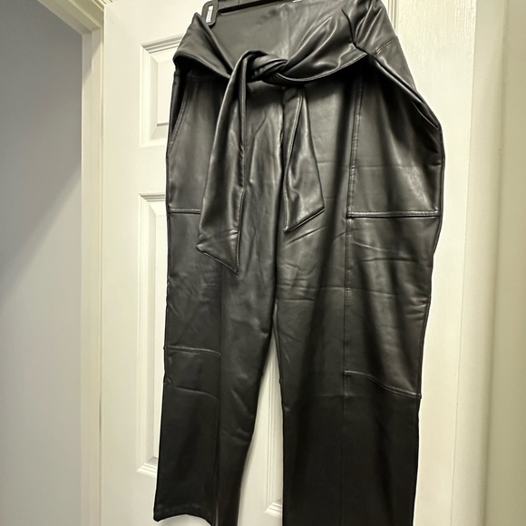 Pleather wide leg crop pants! - Picture 3 of 3